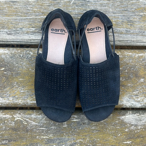 Earth Shoes - EARTH Alder Abra Sandals Flats Size 6